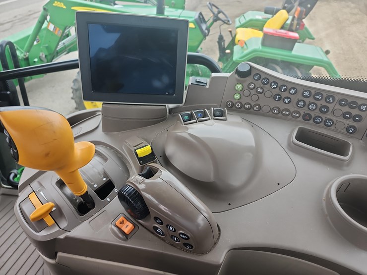 2023-john-deere-6r-145-image-21