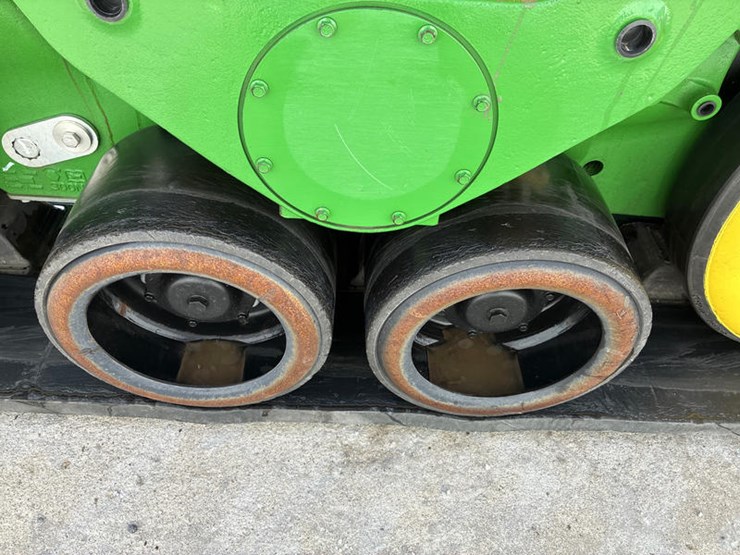 2024-john-deere-8rx-410-image-38