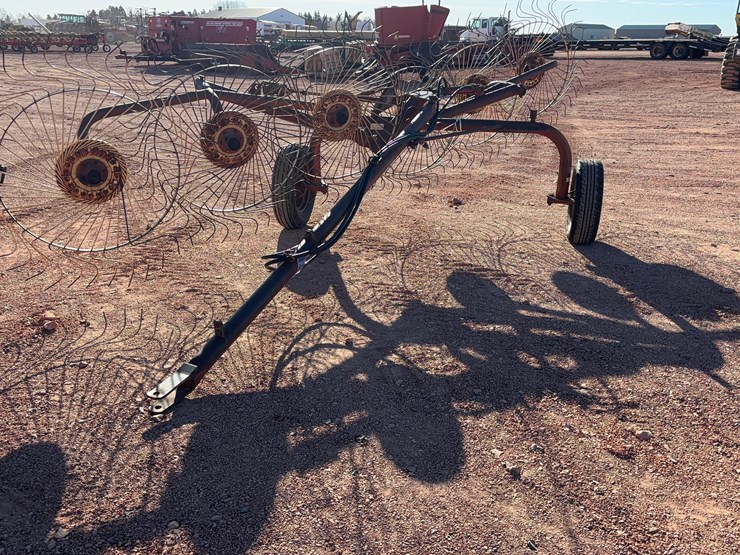 side-delivery-rake-image-1