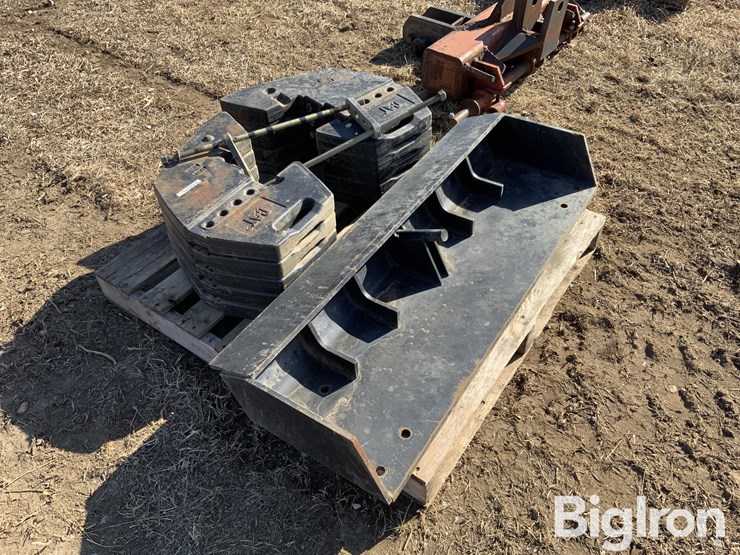 caterpillar-100-image-7