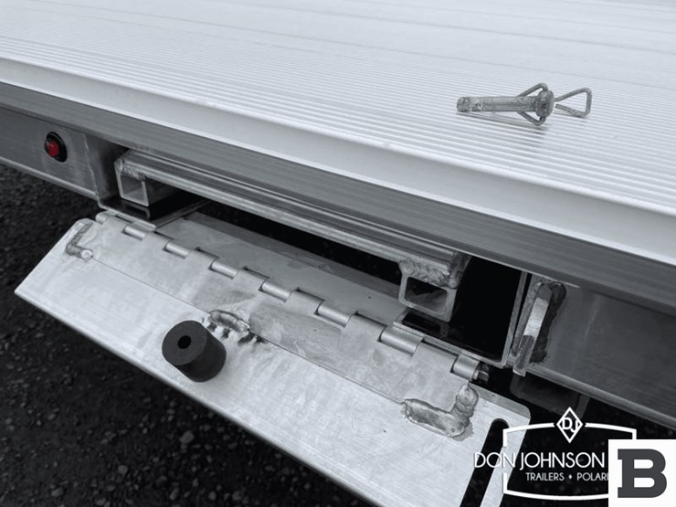 2024-aluma-wb20h-ta-el-car-hauler-trailer-image-10