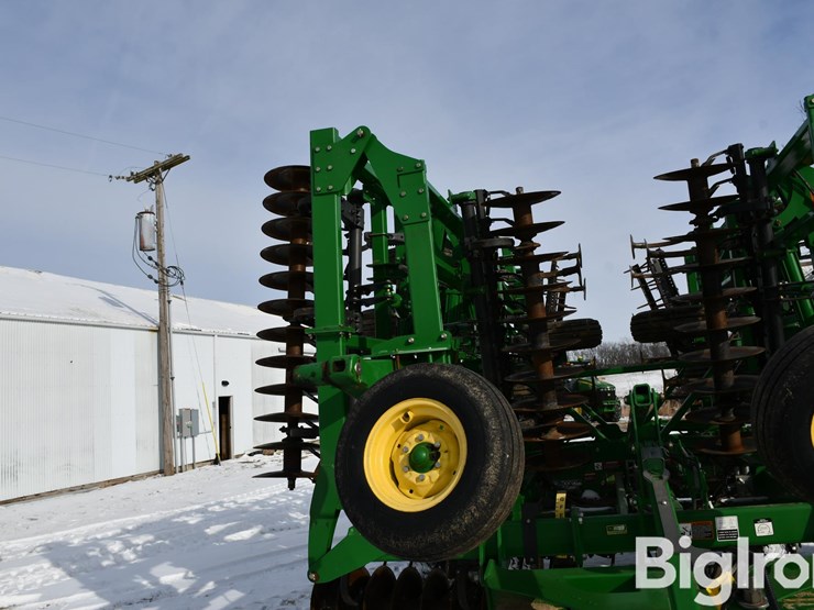 2011-john-deere-2310-image-12