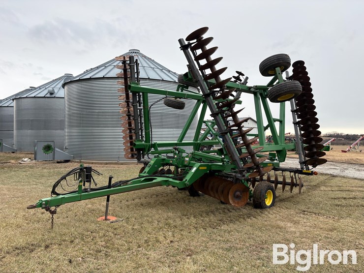 2010-john-deere-637-image-1