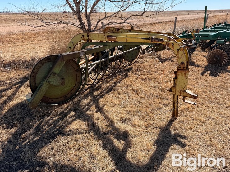 john-deere-640-image-2