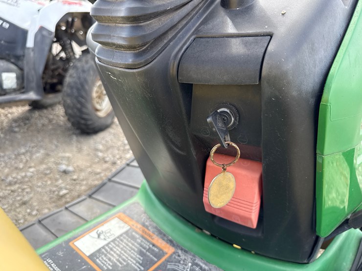 john-deere-340-image-19