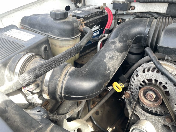 #1429-•-2008-white-chevy-silverado-(has-wi-title)-(of)-image-34