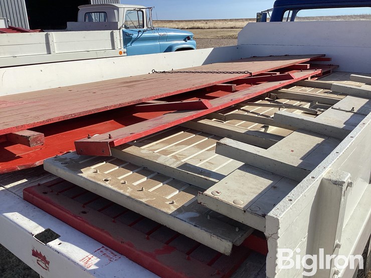 1960-ford-f600-image-19