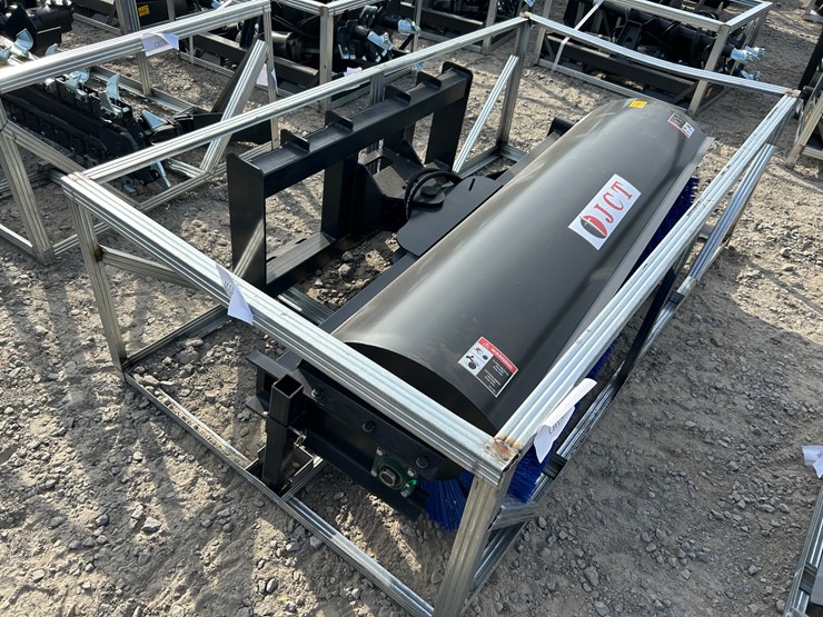 #2023-•-unused-jct-84"-angle-broom-inv#-40724-image-5