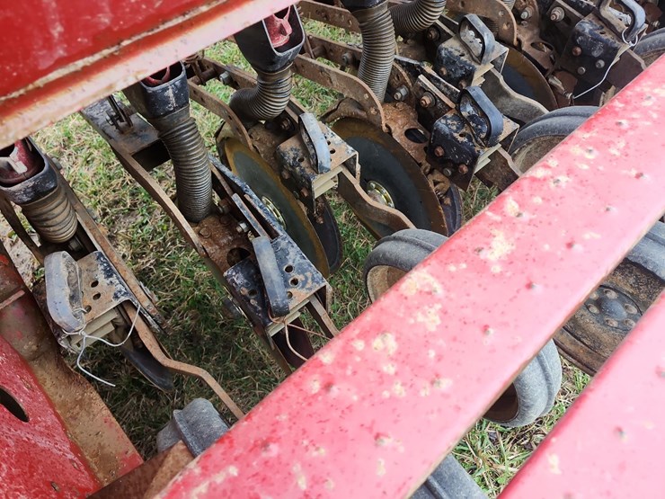 case-ih-5100-image-5