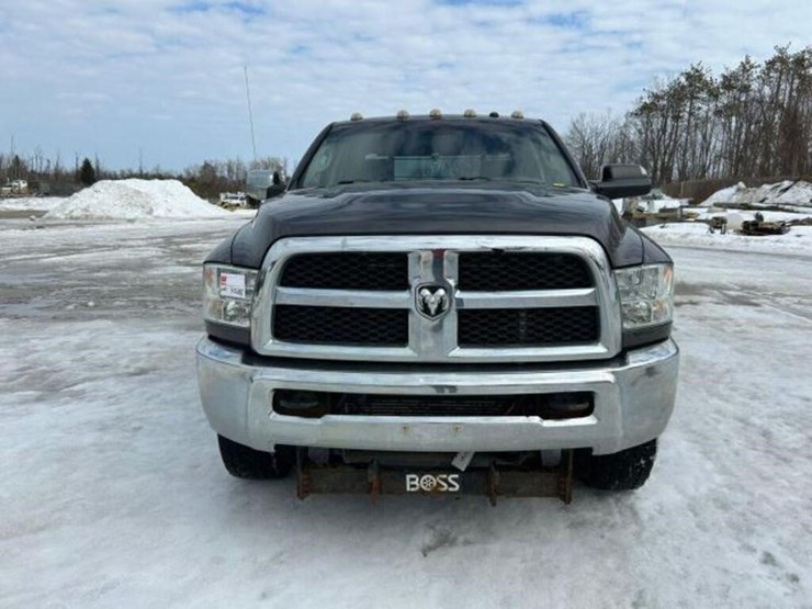 2014-ram-2500-hd-image-2