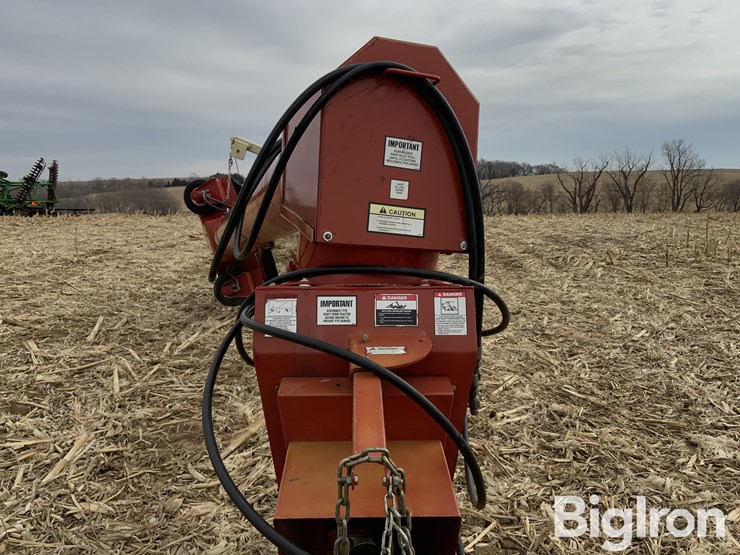 buhler-farm-king-y1385-image-15