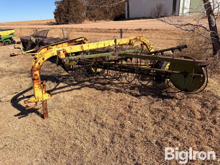 john-deere-640-image-1