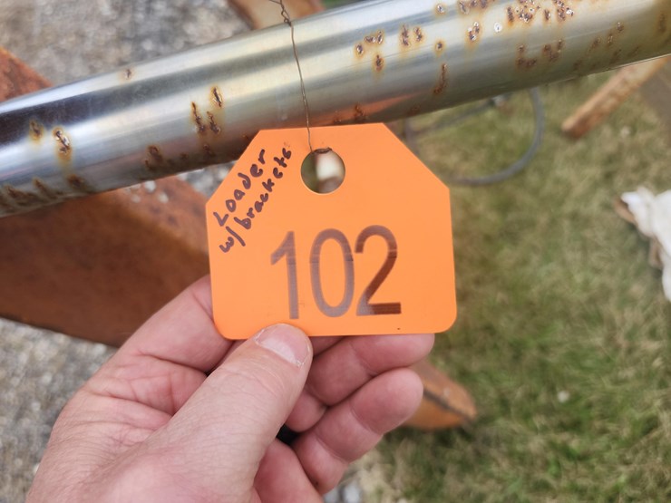 tag-#102,-loader-w/-brackets-image-2