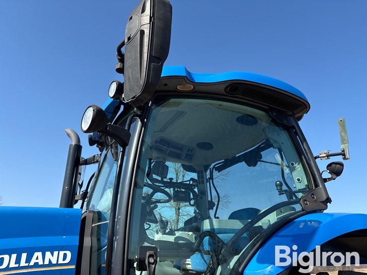 2015-new-holland-t7.210-image-17