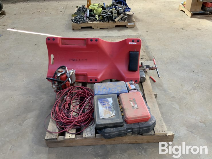 pro-lift-c640-mechanics-creeper-&-supplies-image-2