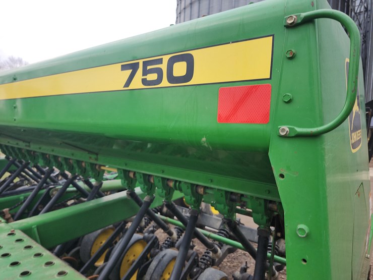 john-deere-750-image-8