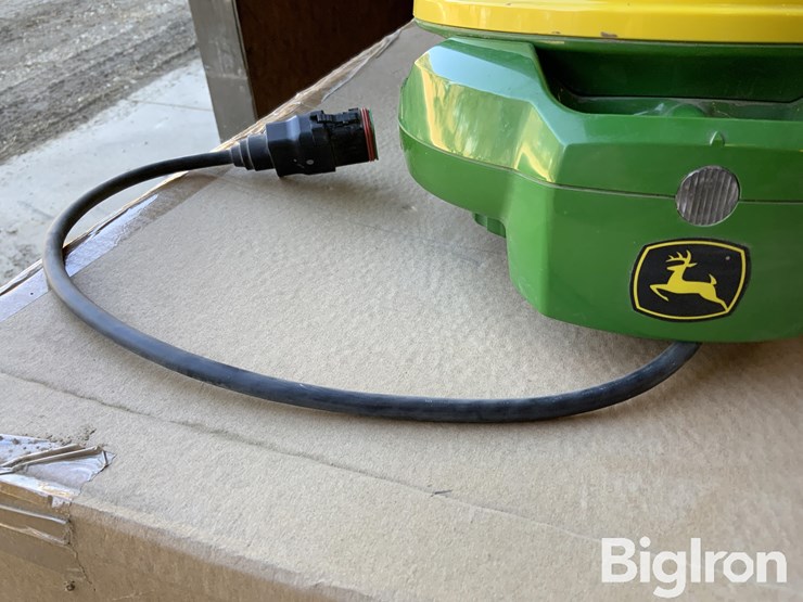 2023-john-deere-7000-image-11