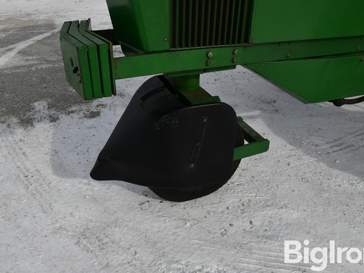 john-deere-6000-image-12
