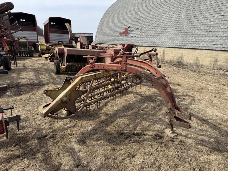 new-holland-56-image-3