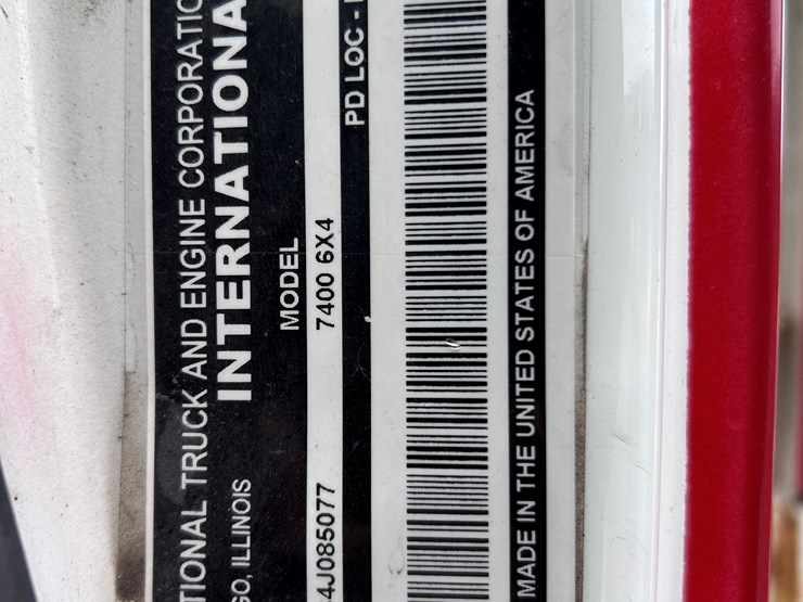 international-7400-image-79