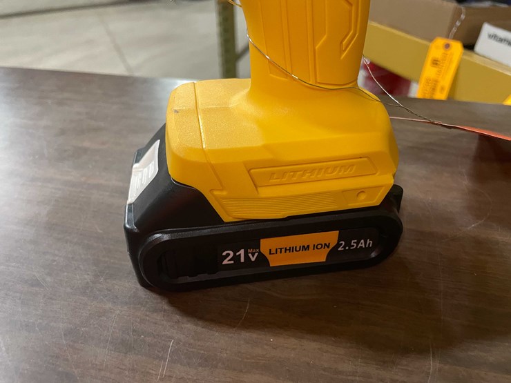 #2292-•-cordless-leaf-blower-with-21-volt-li-ion-battery-and-charger-(pr11)-image-10