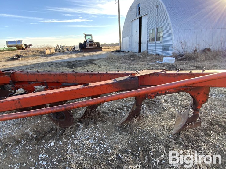 case-8-bottom-plow-image-13