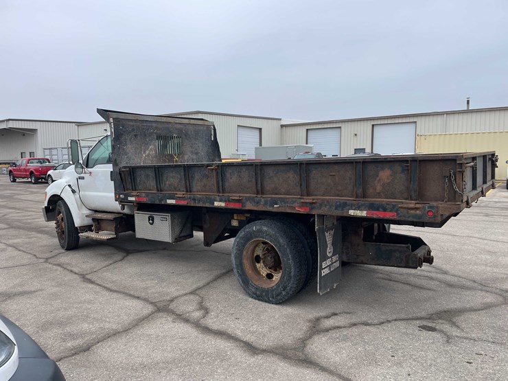 2006-ford-f650-xl-image-8