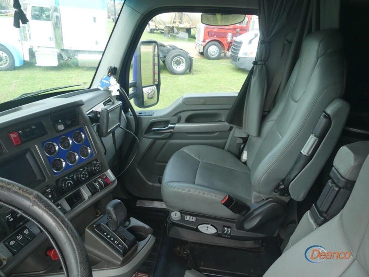 2017-kenworth-t680-image-16