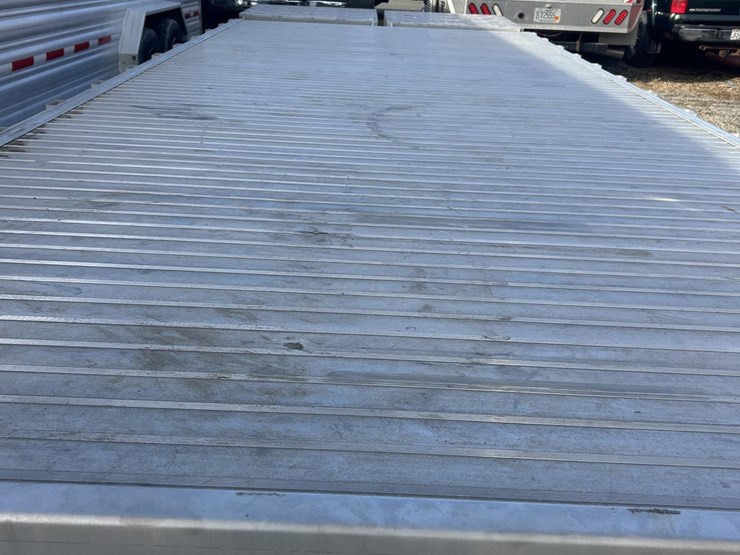 2024-axle-24ft-image-4