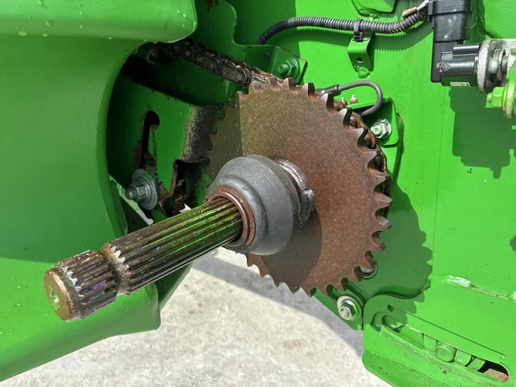 2013-john-deere-s680-image-31
