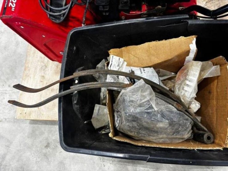 yard-machines-22-in.-snowblower-image-15