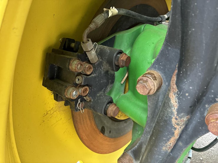 2015-john-deere-r4038-image-55