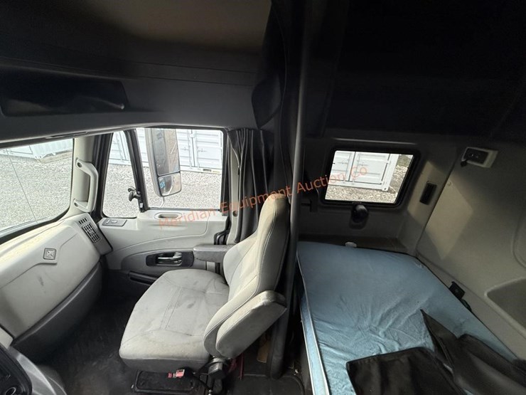 2017-international-prostar-image-37