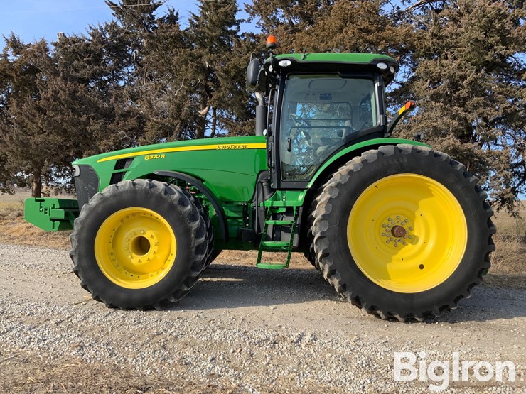 2010-john-deere-8320r-image-8