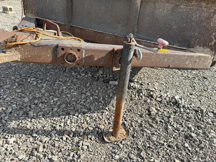 #38649-•-10’-s/a-utility-trailer-image-20