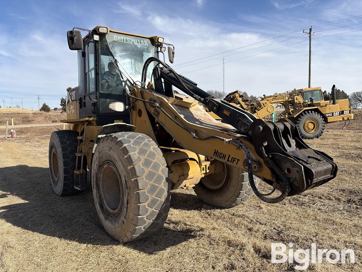 2009-caterpillar-924h-image-3