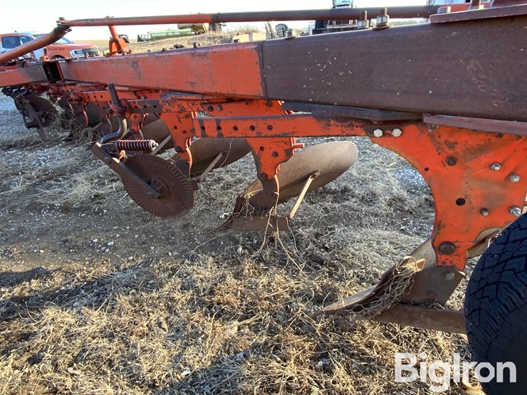 case-8-bottom-plow-image-11