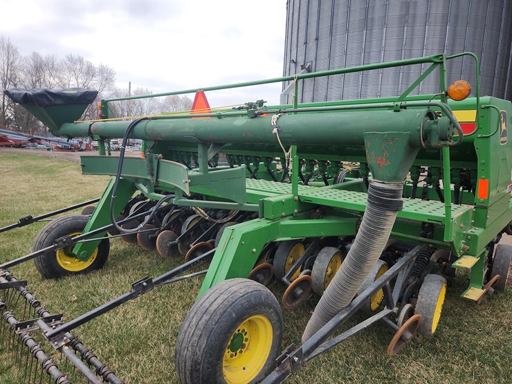 john-deere-750-image-9