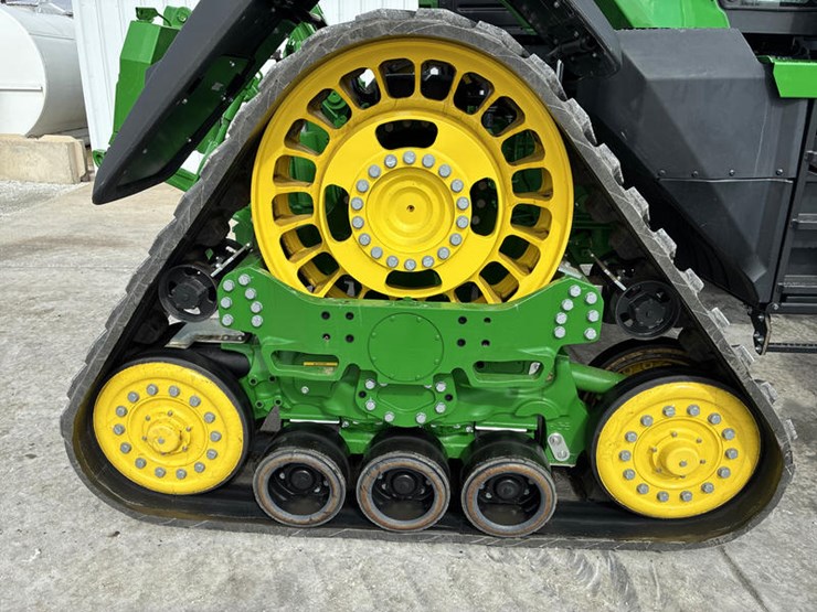 2024-john-deere-8rx-410-image-59