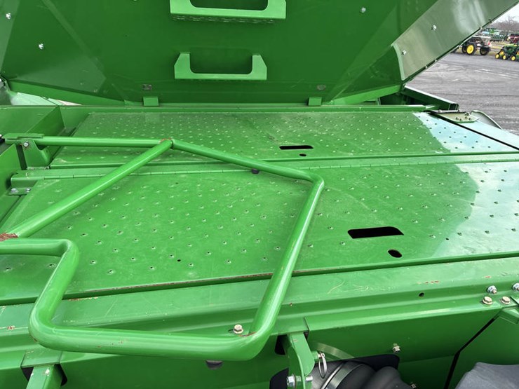 2013-john-deere-s680-image-88