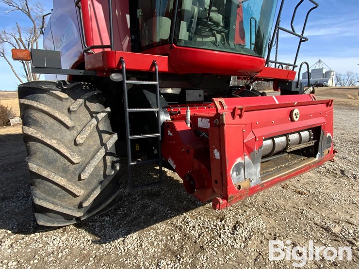2010-case-ih-7088-image-19