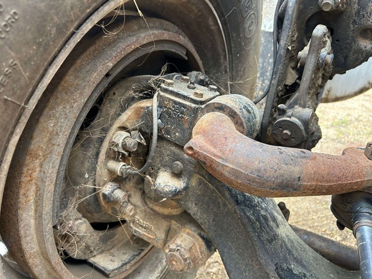 2001-peterbilt-330-image-31