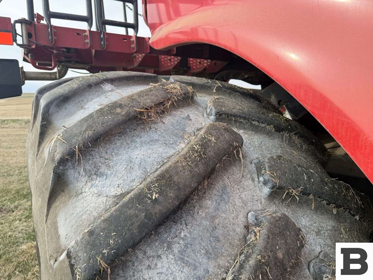 2008-case-ih-7010-image-26