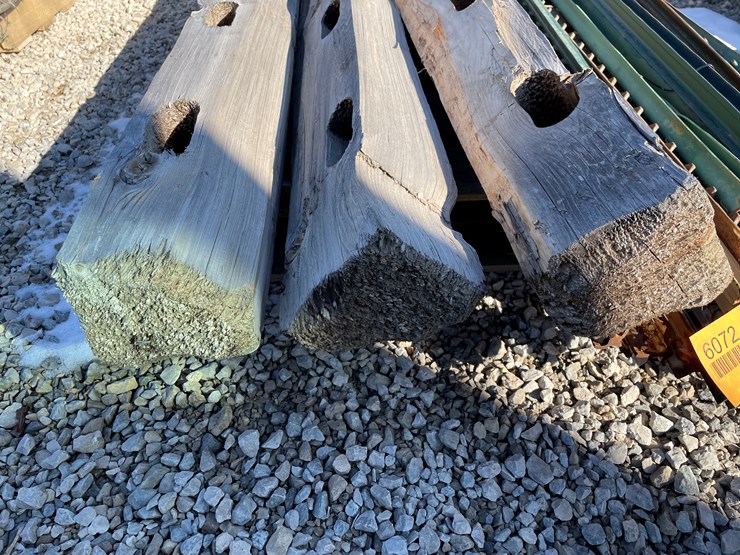#6072-•-pallet-of-fence-posts-image-3