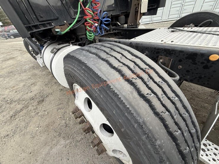 2017-international-prostar-image-32