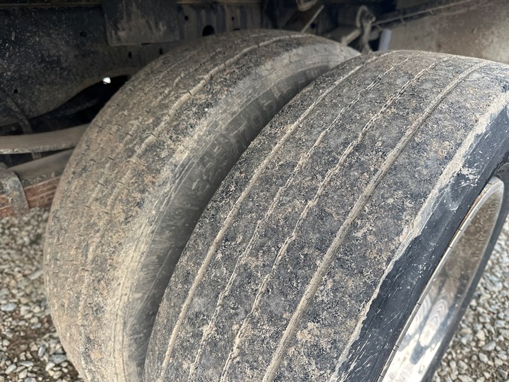 2005-ford-f550-image-58