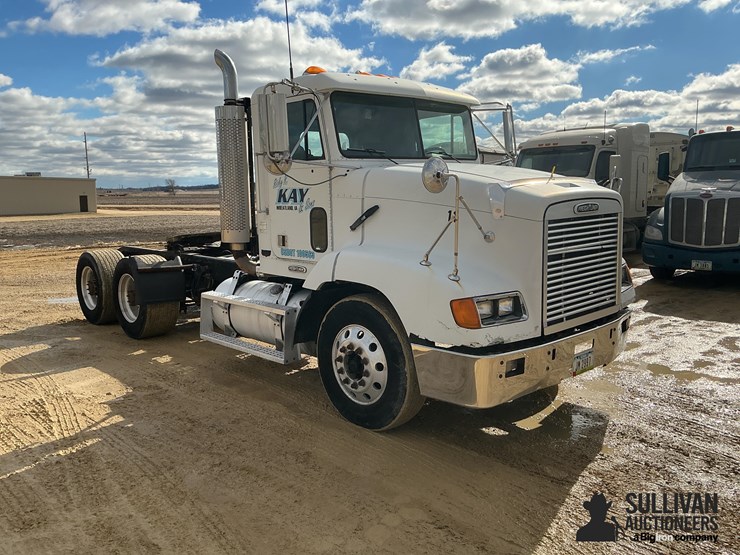 1999-freightliner-fld112-image-3