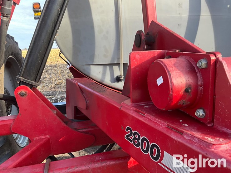 case-ih-2800-image-16