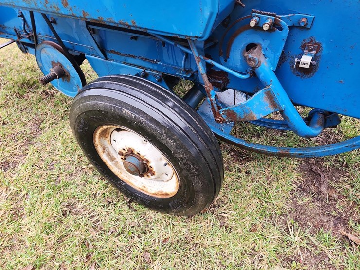 tag-#267,-ford-baler-image-6