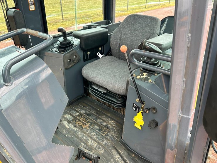 2012-deere-450j-lt-image-50